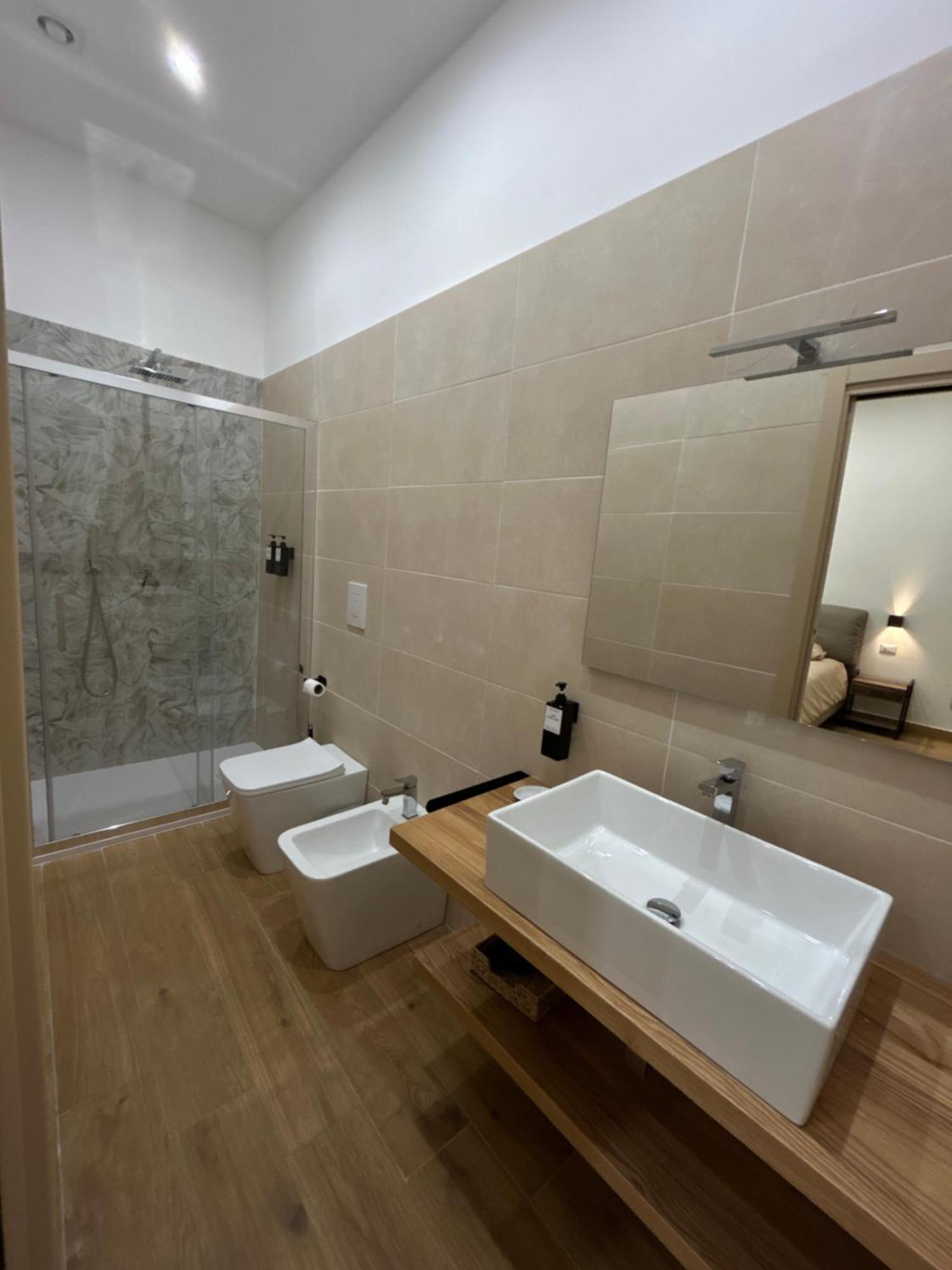 Somnia Luxury Rooms Neapol Zewnętrze zdjęcie
